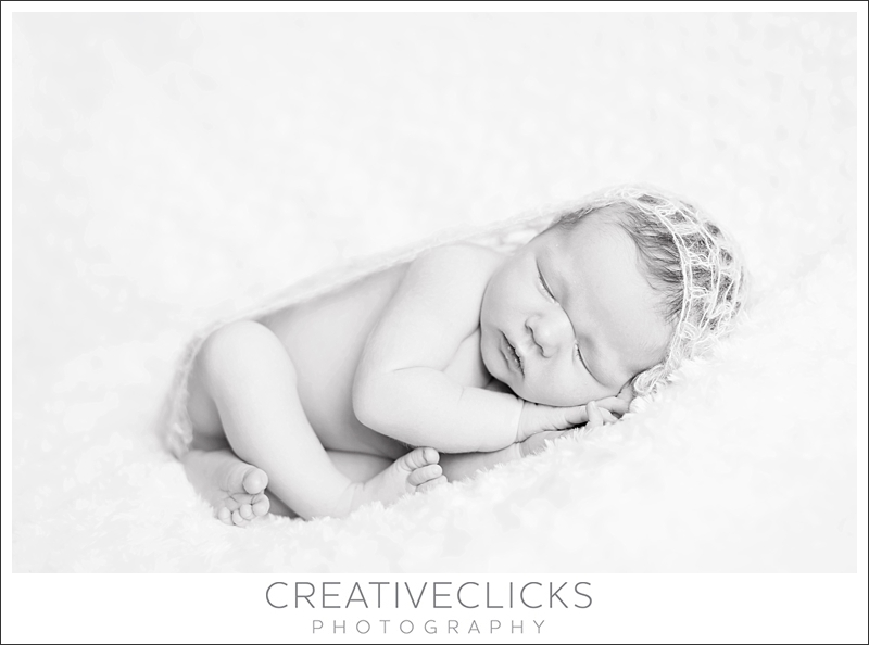 Niagara-Newborn-Photographer_084 Newborn Baby Girl Black and White